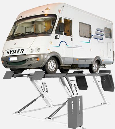 ajoneuvon nosto ajosiltanostimella Nordlift UC 4000