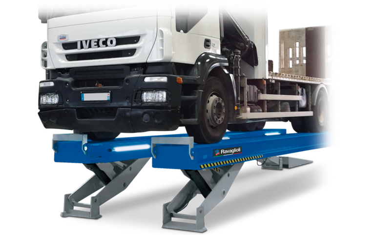 kuorma-auton nosto Ravaglioli RAV825 ja 835