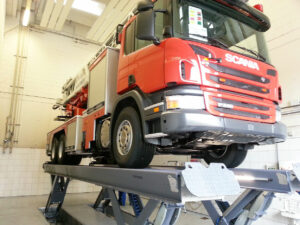 Finkbeiner HDS25-8000 puolisaksinostin