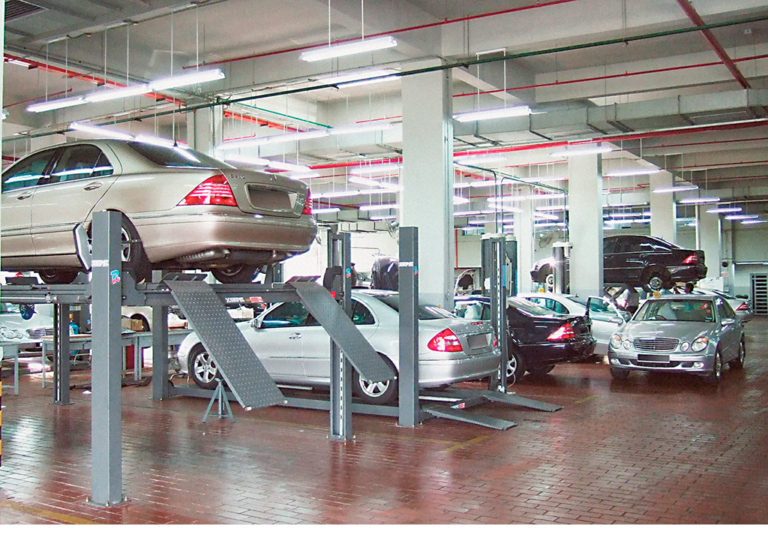 4-pilarinostimet korjaamolla Ravaglioli