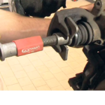 jarrumännän puristinsarjan käyttö, KS Tools 150.1965