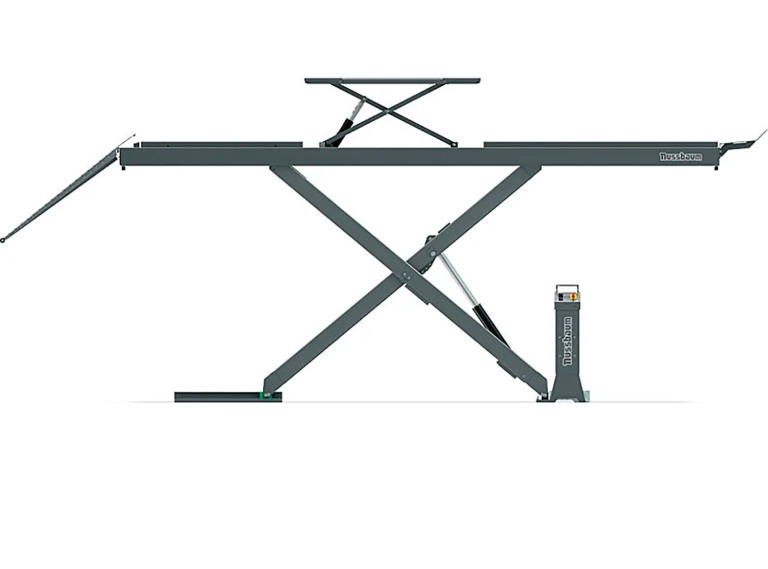 helmakevennin Nussbaum Uni Lift 5000NT Plus ajosillassa