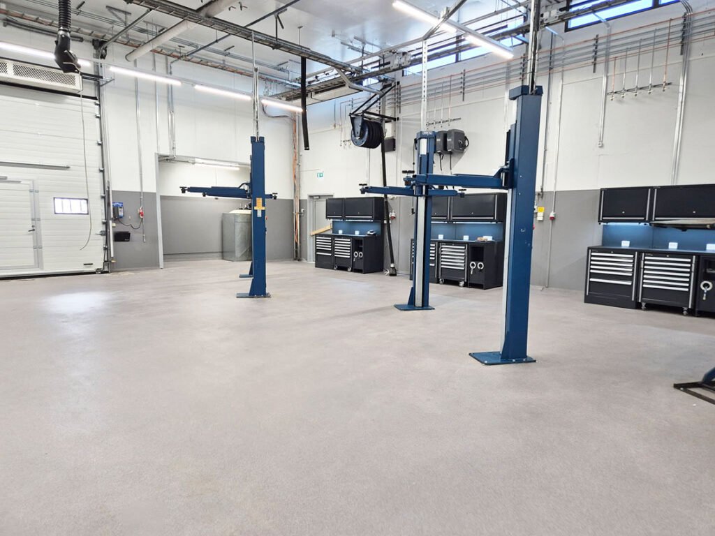 2-pilarinostimet VW huoltokorjaamo Oulu