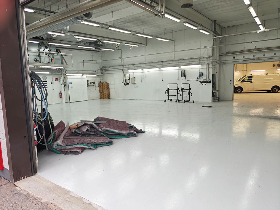 tyhjähalli Autoklinikka Konala