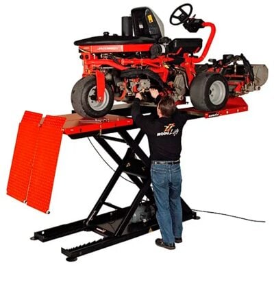 huoltotyö Marolo MODULIFT 1400 nostimella