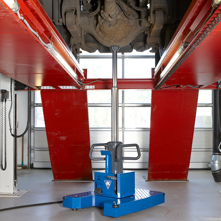 kuilunostin AC Hydraulic GGD150F korjaamolla